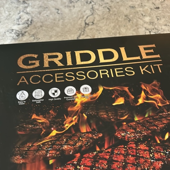 Blackstone accessories - Picture 3 of 3